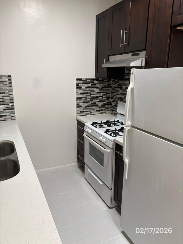 Foto del edificio - 1523 N McCadden Pl