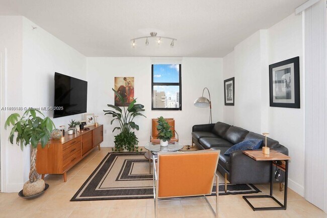Foto del edificio - 2301 SW 27th Ave
