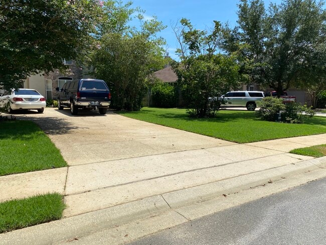 Building Photo - 9047 Orlando Ave