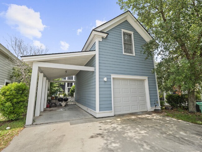 Building Photo - Studio Garage Apartment for Rent in Shell ...