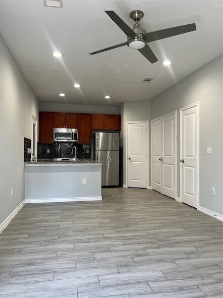 Foto del edificio - 10978 Maywood St