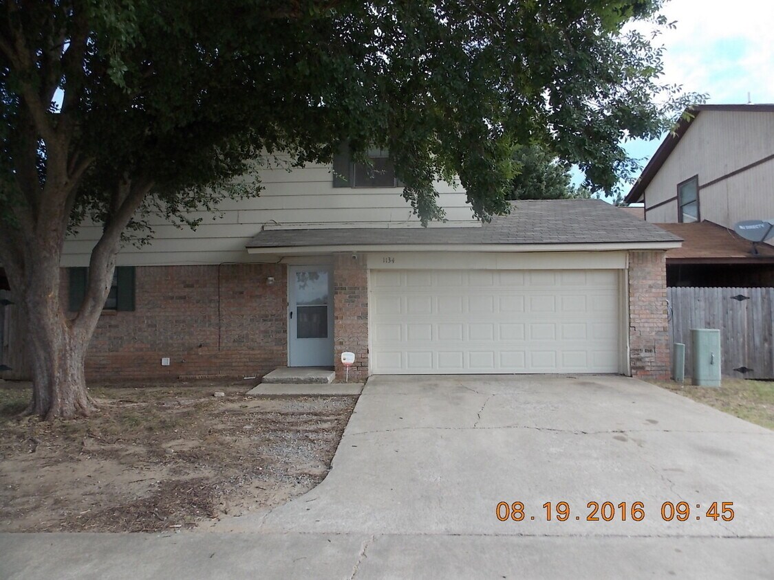 1134 N Eagle Ln, Oklahoma City, OK 73127 House Rental in Oklahoma