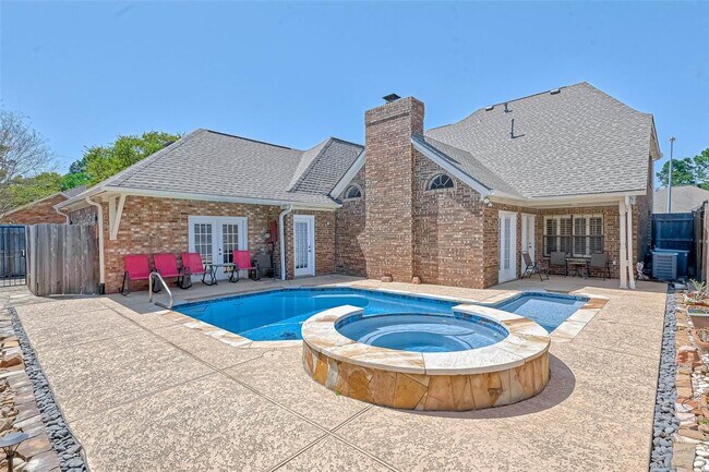 Foto del edificio - 5719 Glen Allen Ln