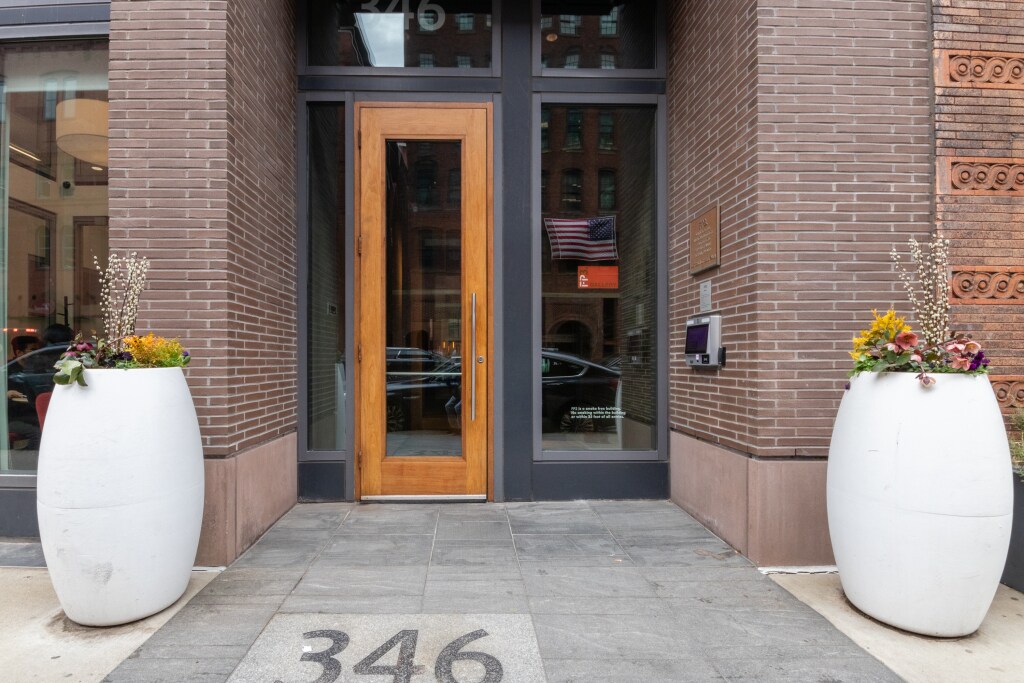 Primary Photo - 346 Congress St