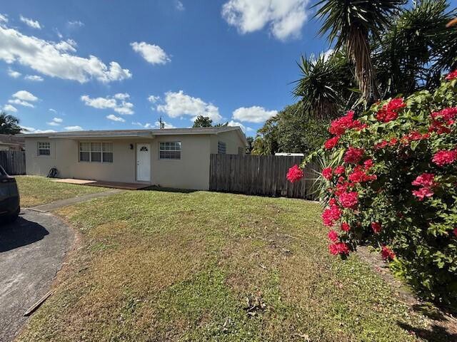 Building Photo - 330 N 65th Way