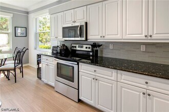 Building Photo - 7515 Stoneybrook Dr