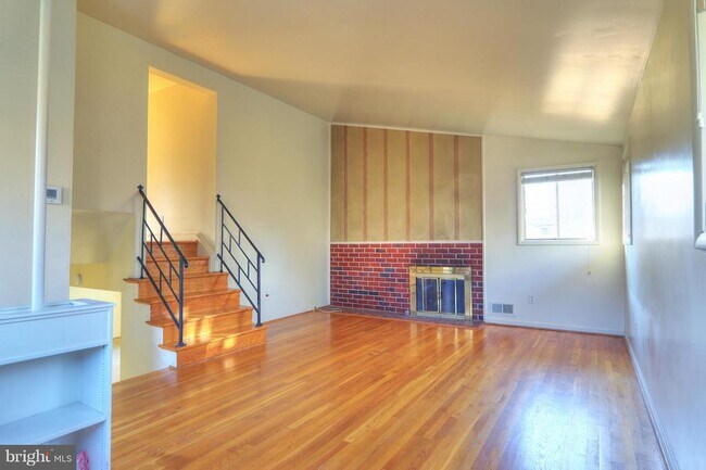 Building Photo - 488 N Owen St