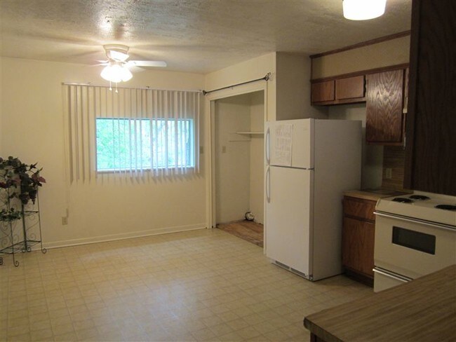 Foto del edificio - 2 br, 2 bath 4plex - 2000 Monito Way C