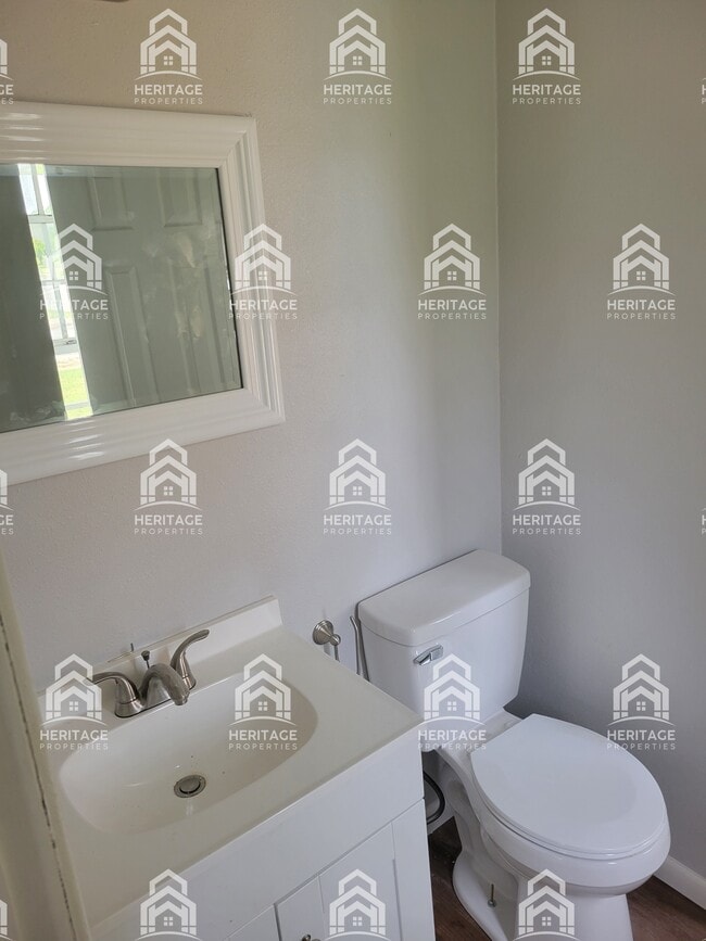 Foto del edificio - 1809 Fairfax Ave