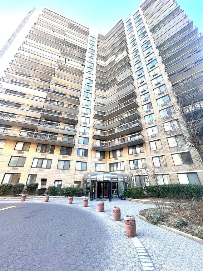 Building Photo - 13835 Elder Ave