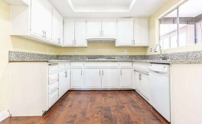 Building Photo - SPRING VALLEY LAKE 3 BEDROOM