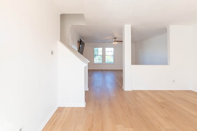 Building Photo - 2887 Ludwig Dr