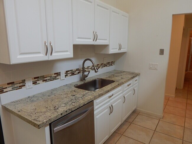 Building Photo - 22793 Meridiana Dr