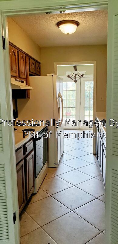 Foto del edificio - 242 S Walnut Bend Rd