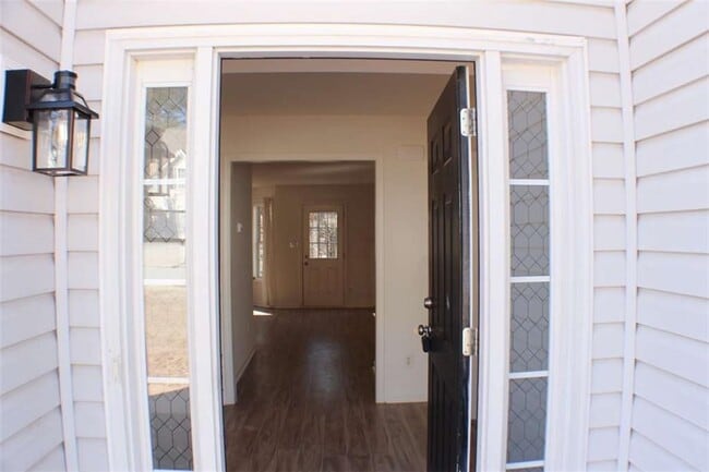 Building Photo - 1060 Grace Dr