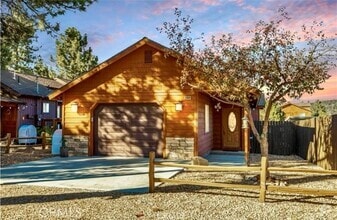 Building Photo - 2089 Shady Ln