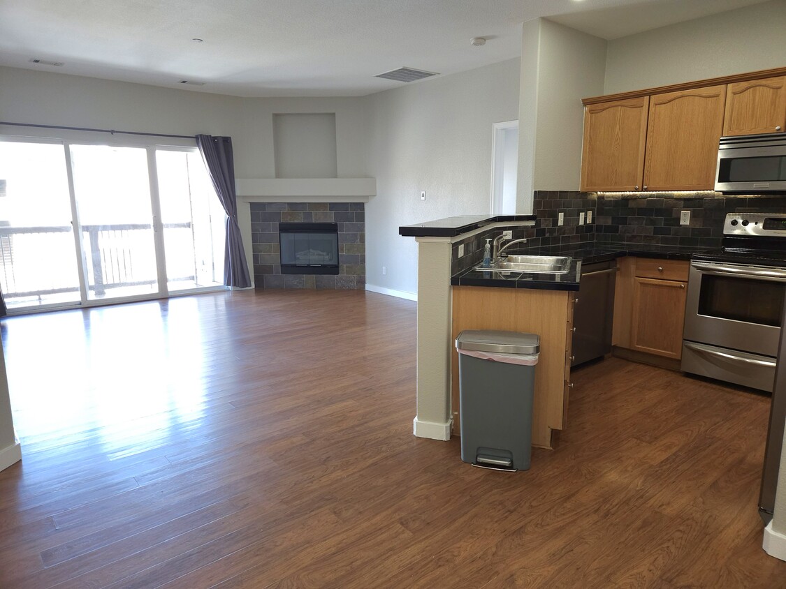 7445 S Alkire St Unit 203, Littleton, CO 80127 Condo for Rent in