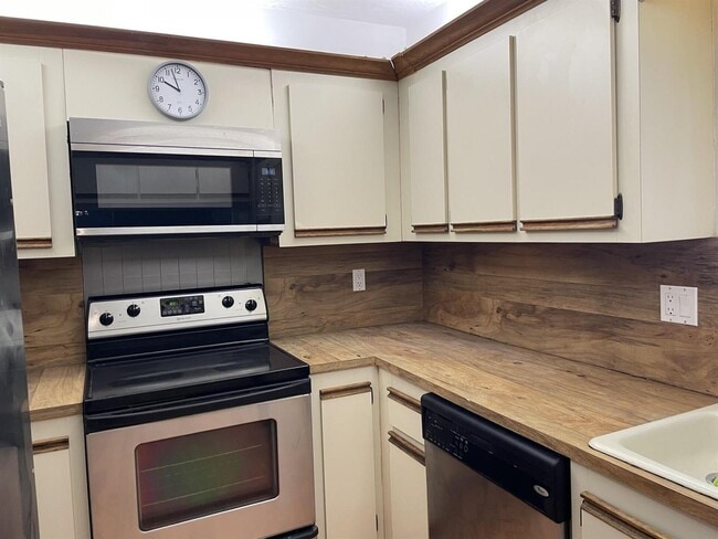Foto del edificio - 12568 Shoreline Dr