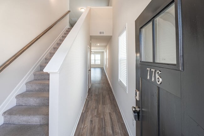 Building Photo - 776 Justify Lp