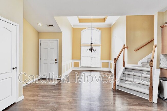 Building Photo - 10 Montreat Ln