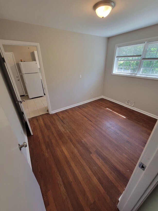 Foto del edificio - 2176 Lilac Ln
