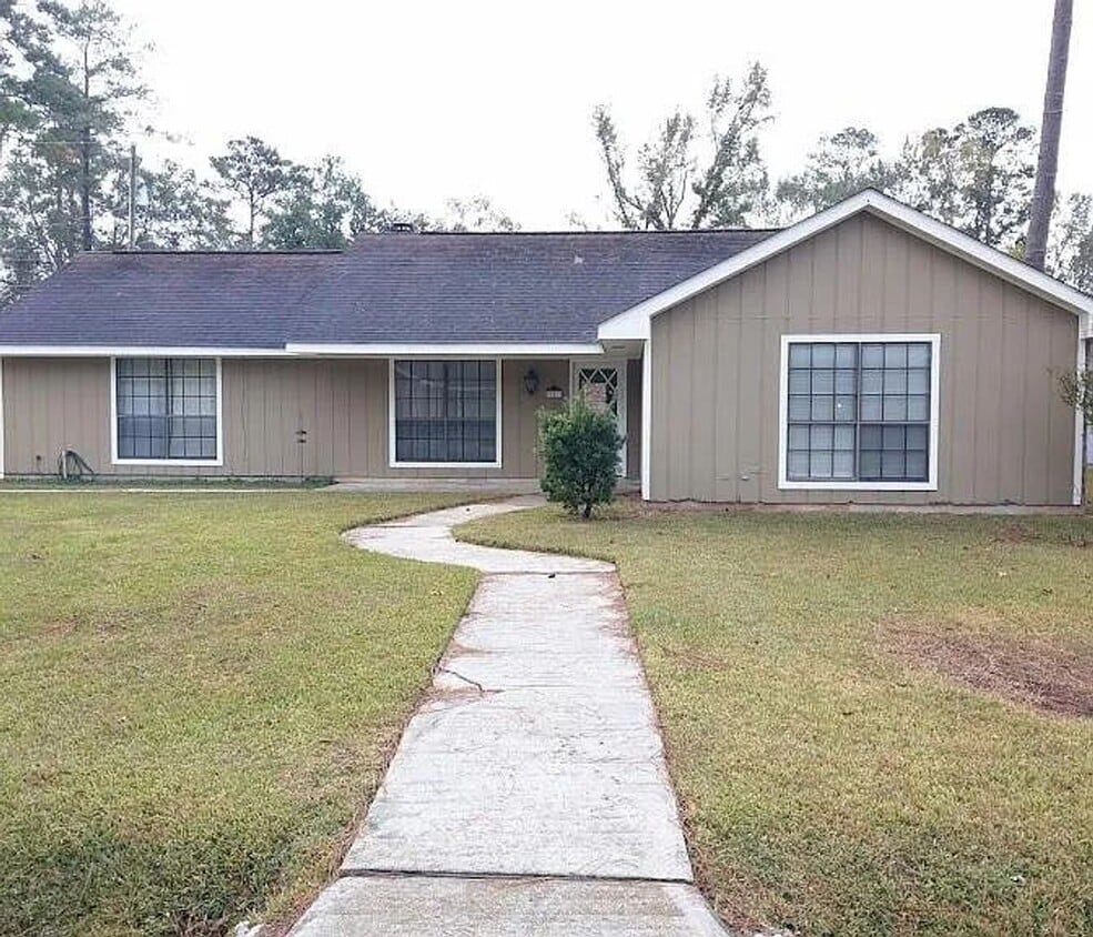 Primary Photo - BEAUTIFUL HOMES