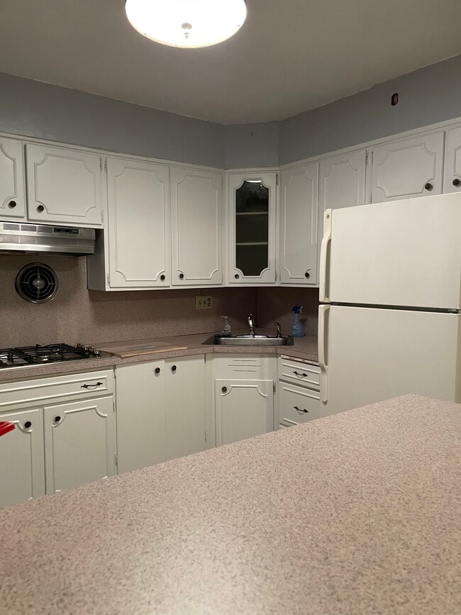 Kitchen - 2254 78th St