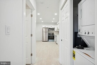 Building Photo - 52 N 51st St