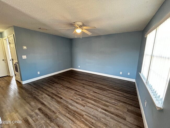 Building Photo - 6318 Lenawee St