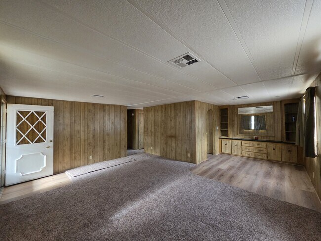 Foto del edificio - 2800 S White Mountain Rd