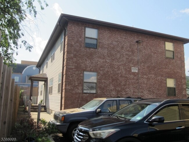 Photo - 105 Ashland Ave Apartment