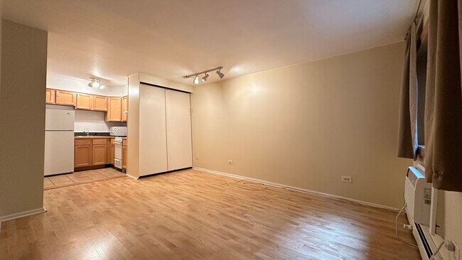 Foto del edificio - 561 W Stratford Pl