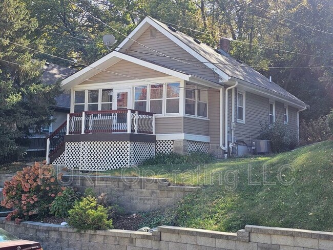 Building Photo - 5 Lainson Ave