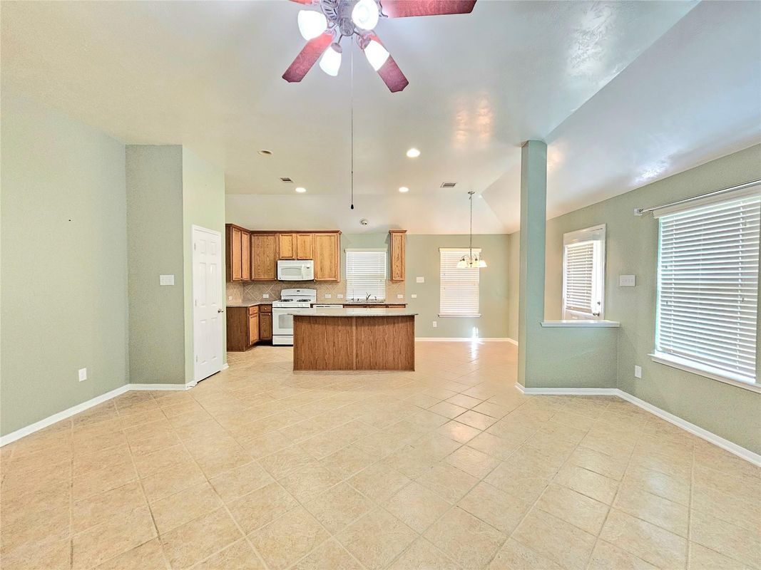 Building Photo - 16834 Jelly Park Stone Dr