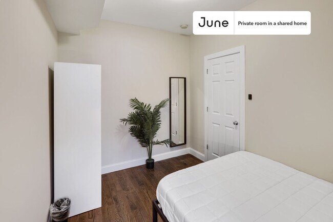 Foto del edificio - Room in Shared 3 bed/2.5 bath home in Columbia Heights