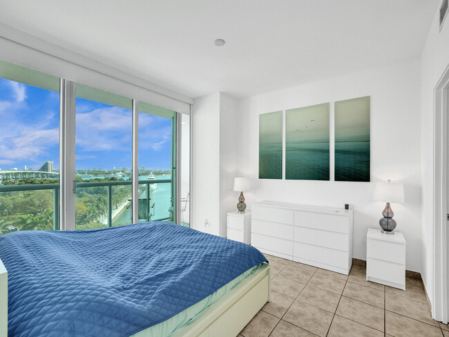 Foto del edificio - 888 Biscayne Blvd