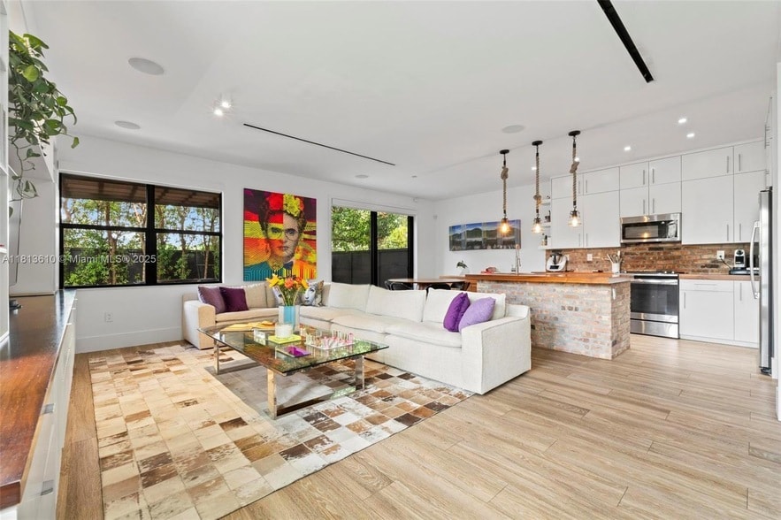 Foto principal - 15484 NW 91st Ct