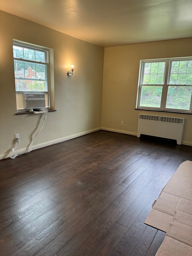Foto del edificio - 6015 Dryden Ave