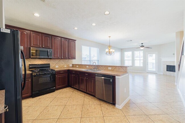 Building Photo - 8322 Encinitas Cove Dr
