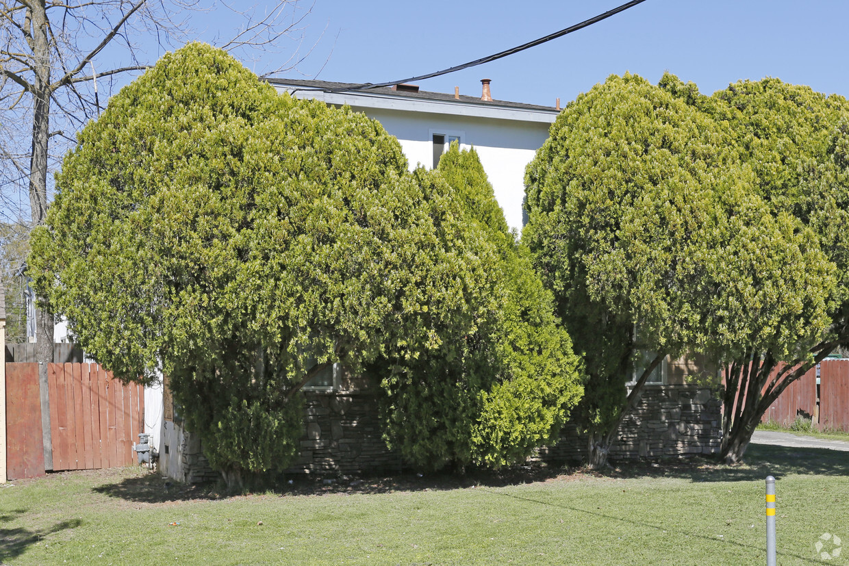 Foto del edificio - 1555 Sonoma Ave