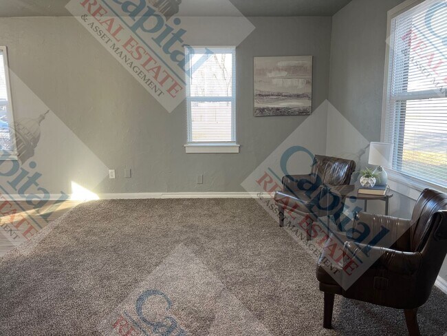 Building Photo - Cozy 2 Bedroom