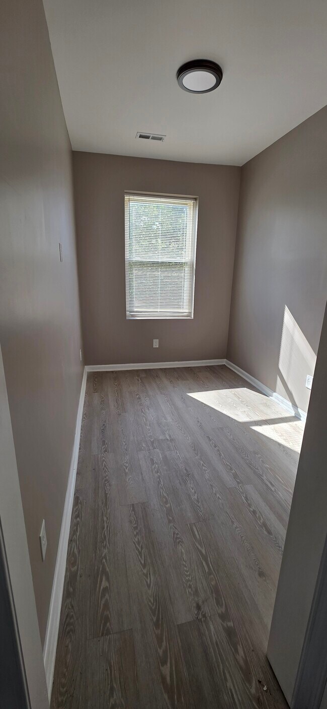 Foto del edificio - 724 Edgewood St