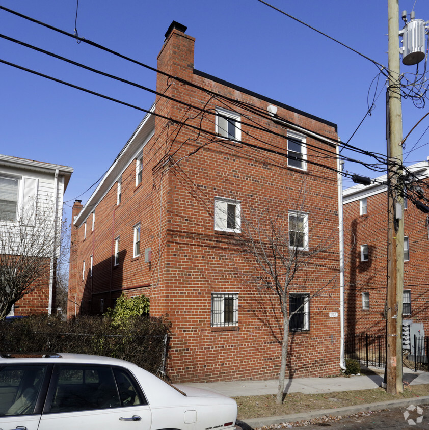 Building Photo - 272 56th St NE