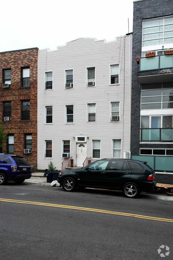 Foto principal - 288 20th St