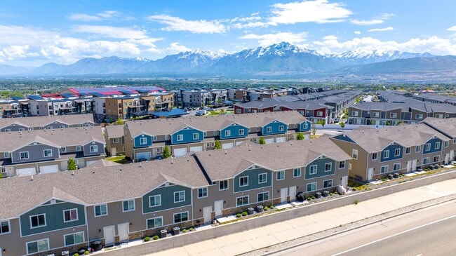 Building Photo - 14888 S Sliding Rock Way