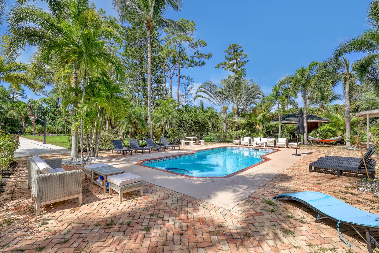 Foto principal - 10780 Anderson Ln