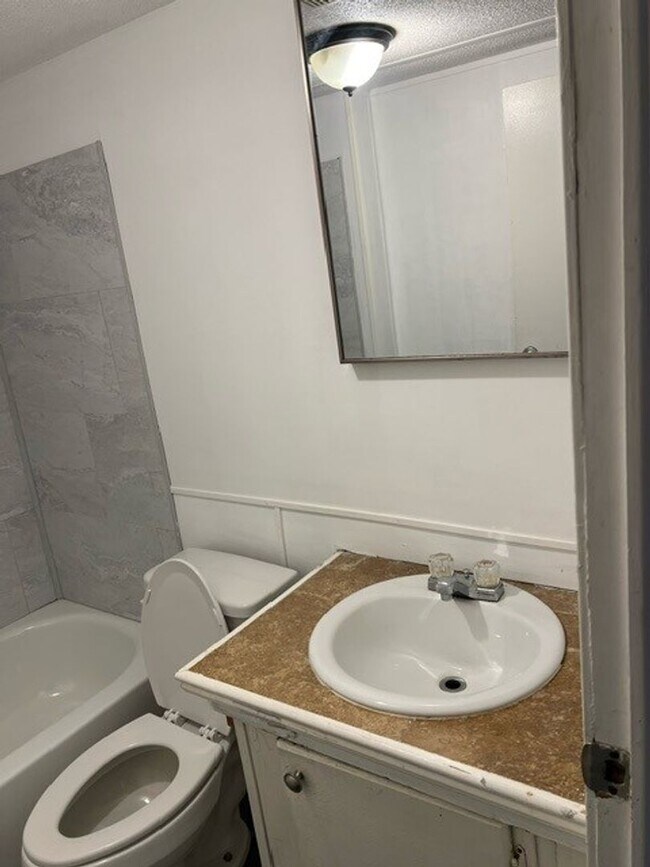 Foto del edificio - 3737 MS-301