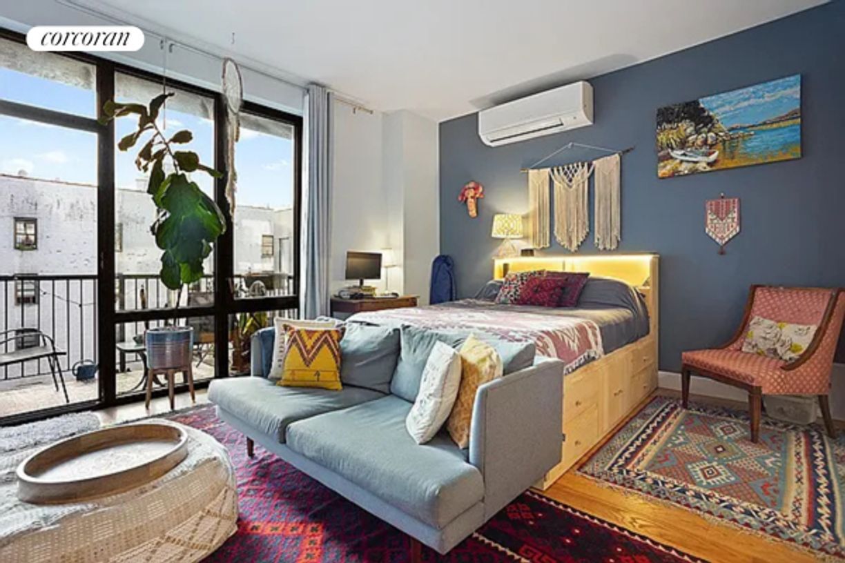 Foto principal - 2100 Bedford Ave
