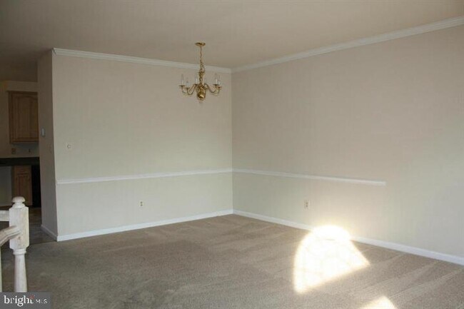 Foto del edificio - 7059 Kings Manor Dr