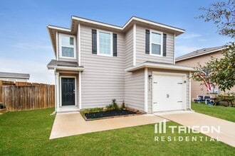 Building Photo - 7310 Canyon Lgt